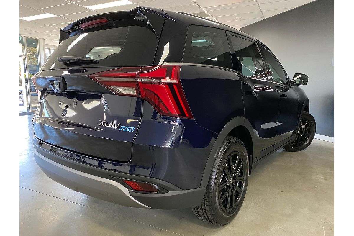 2025 Mahindra XUV700 AX7L