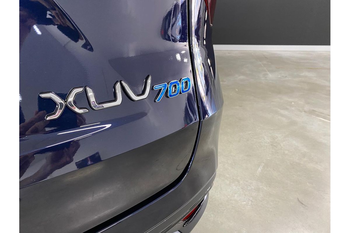2025 Mahindra XUV700 AX7L