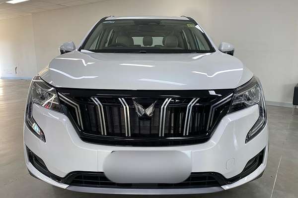 2024 Mahindra XUV700 AX7L
