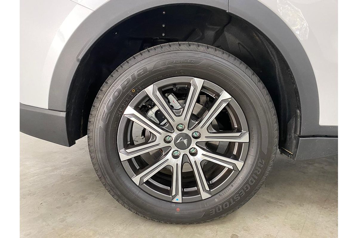 2024 Mahindra XUV700 AX7L