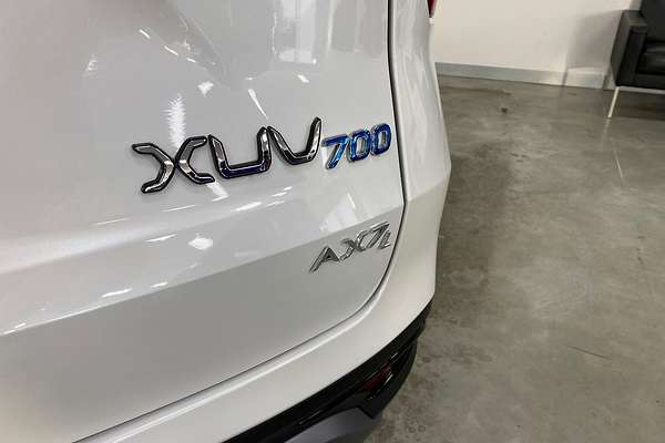 2024 Mahindra XUV700 AX7L