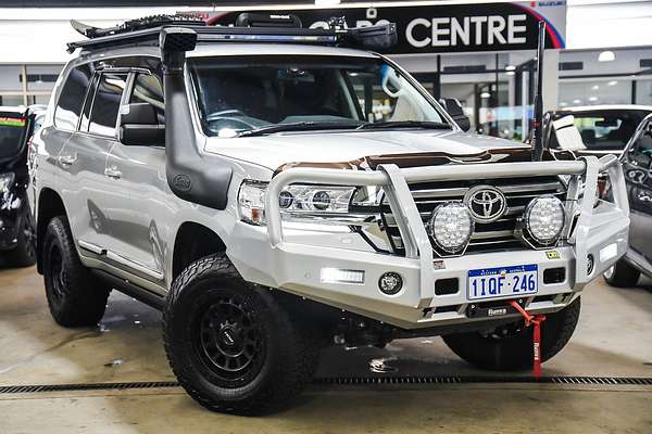 2017 Toyota Landcruiser Altitude VDJ200R