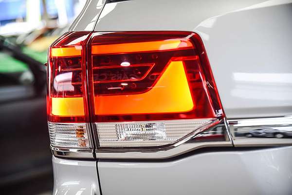 2017 Toyota Landcruiser Altitude VDJ200R