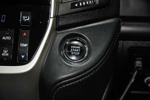 2017 Toyota Landcruiser Altitude VDJ200R