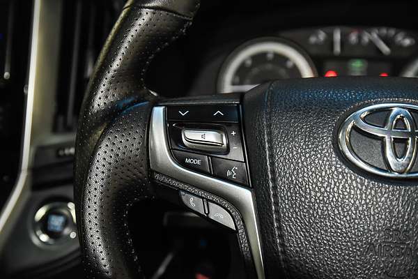 2017 Toyota Landcruiser Altitude VDJ200R