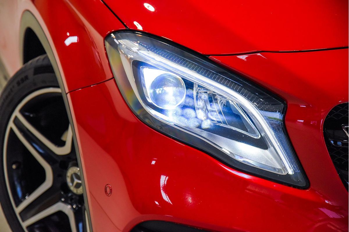 2017 Mercedes-Benz GLA-Class GLA180 X156