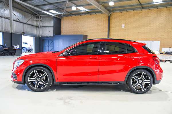 2017 Mercedes-Benz GLA-Class GLA180 X156