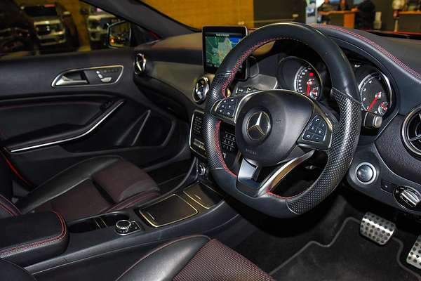 2017 Mercedes-Benz GLA-Class GLA180 X156
