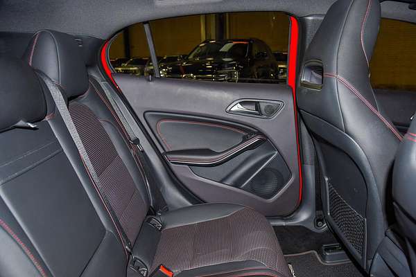 2017 Mercedes-Benz GLA-Class GLA180 X156