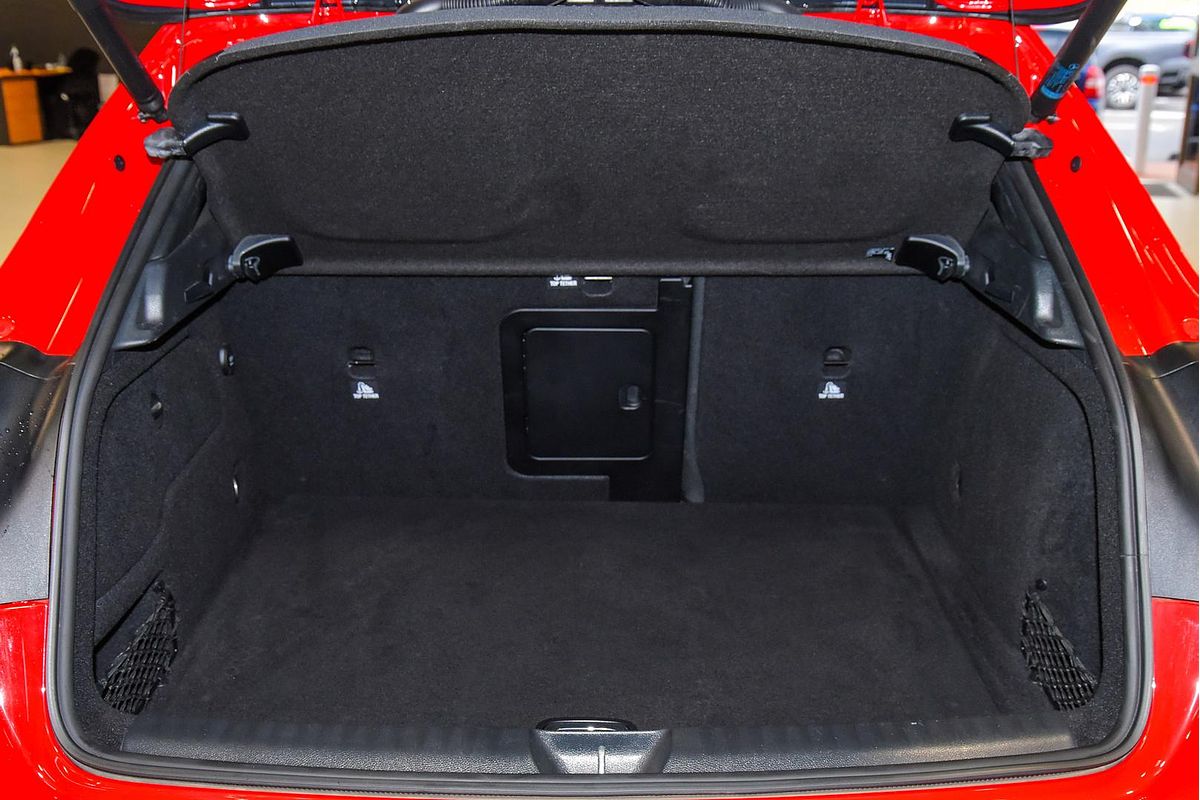 2017 Mercedes-Benz GLA-Class GLA180 X156