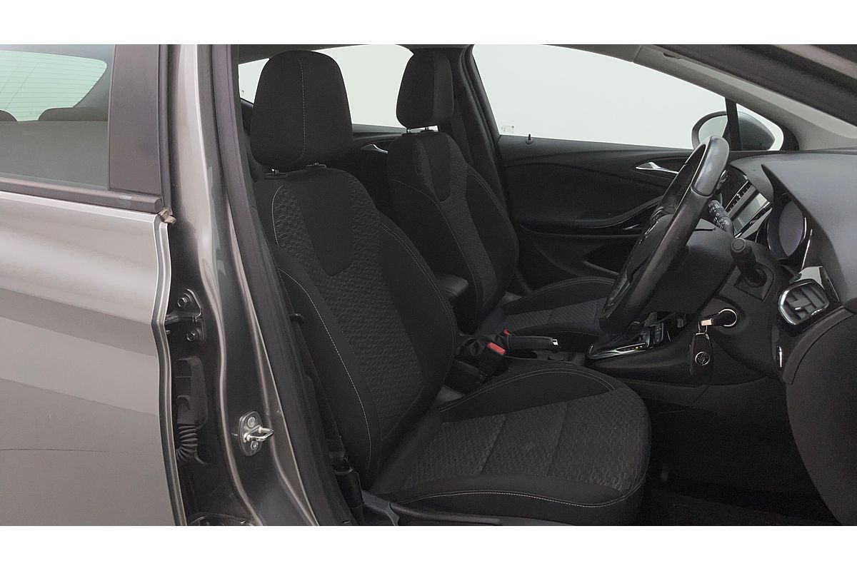 2017 Holden Astra R BK