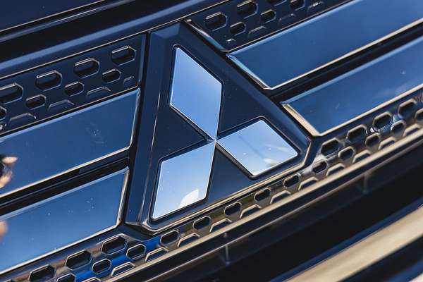 2021 Mitsubishi Outlander Black Edition ZL