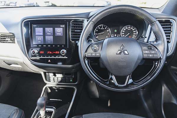 2021 Mitsubishi Outlander Black Edition ZL