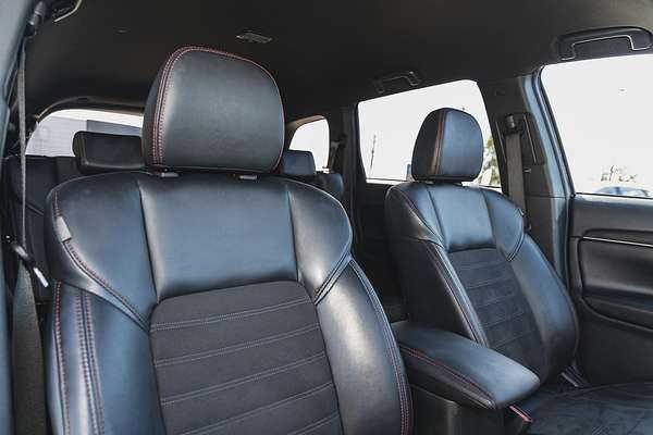 2021 Mitsubishi Outlander Black Edition ZL