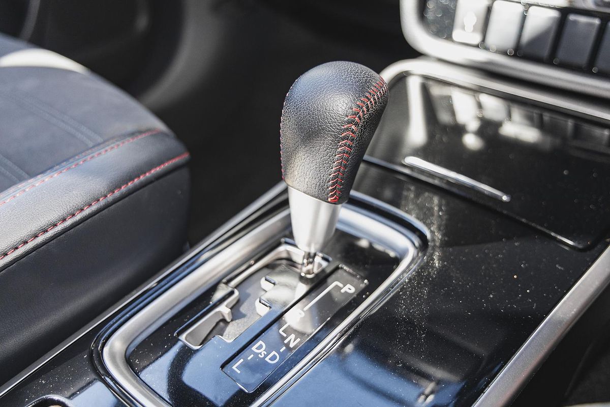2021 Mitsubishi Outlander Black Edition ZL