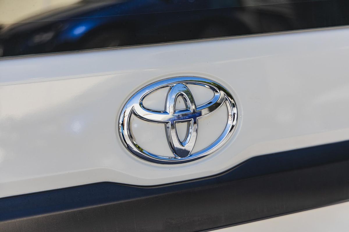 2021 Toyota Hiace GDH300R LWB