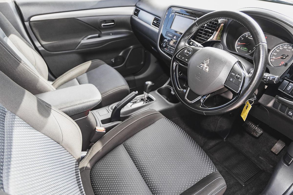 2015 Mitsubishi Outlander LS ZK
