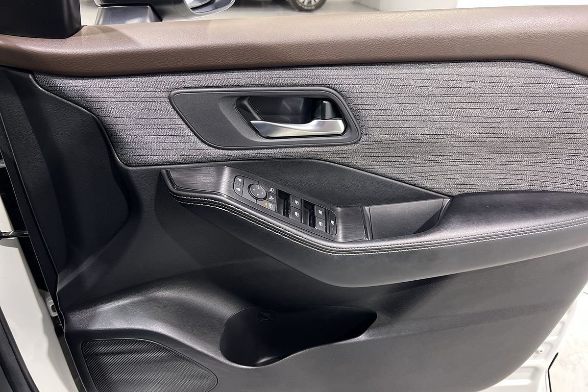 2023 Nissan X-TRAIL ST T33