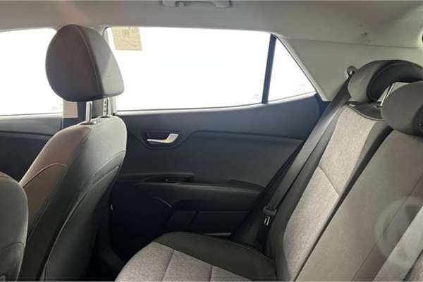2023 Kia Stonic S YB