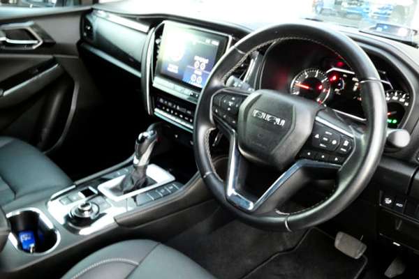 2023 Isuzu MU-X LS-T