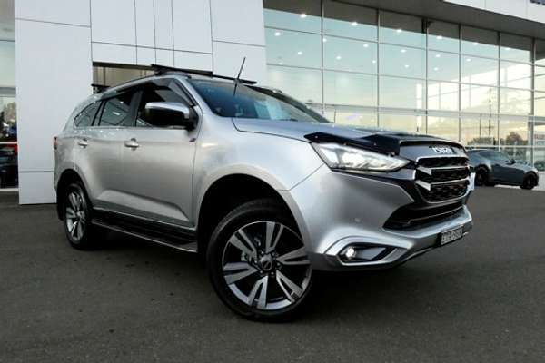 2023 Isuzu MU-X LS-T