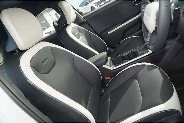 2025 Kia K4 GT-Line CL4m