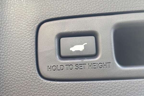 2023 Honda HR-V e:HEV L