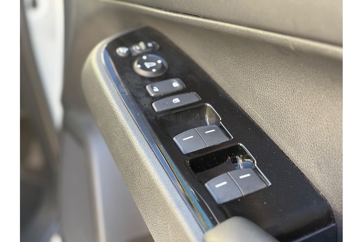 2023 Honda HR-V e:HEV L