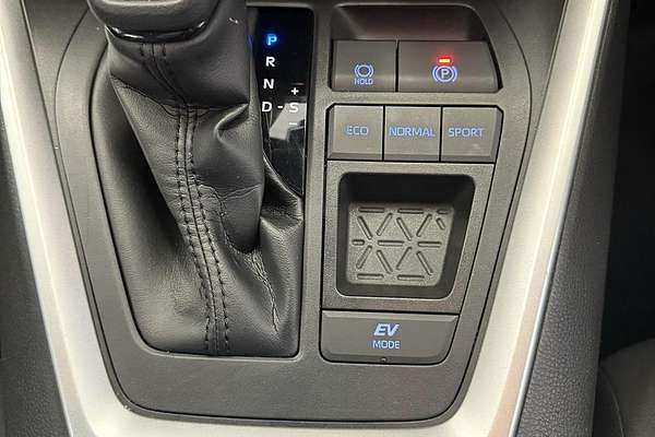 2020 Toyota RAV4 GX AXAH52R