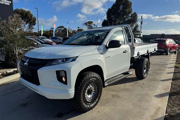 2024 Mitsubishi Triton GLX MR 4X4