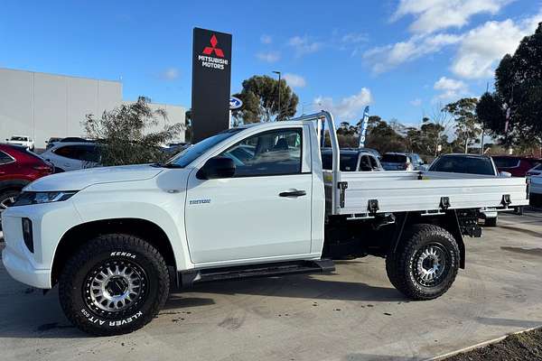 2024 Mitsubishi Triton GLX MR 4X4