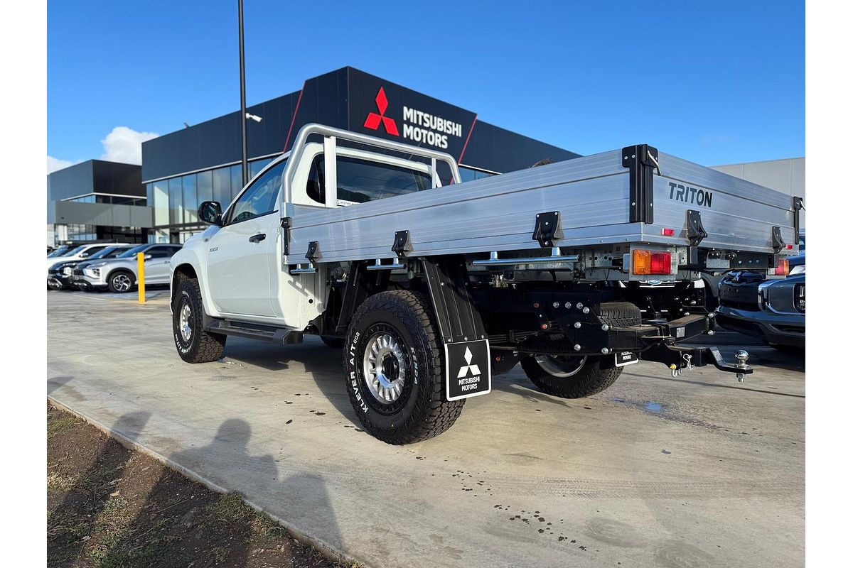 2024 Mitsubishi Triton GLX MR 4X4