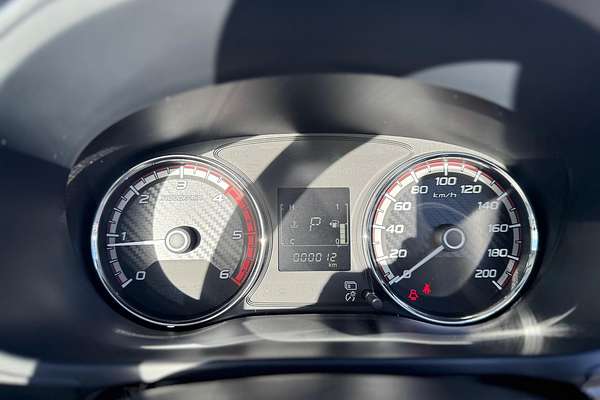 2024 Mitsubishi Triton GLX MR 4X4