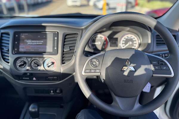 2024 Mitsubishi Triton GLX MR 4X4