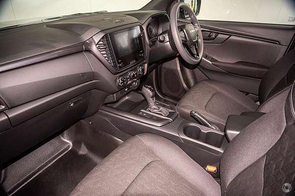 2025 Isuzu D-MAX X-RIDER 4X4