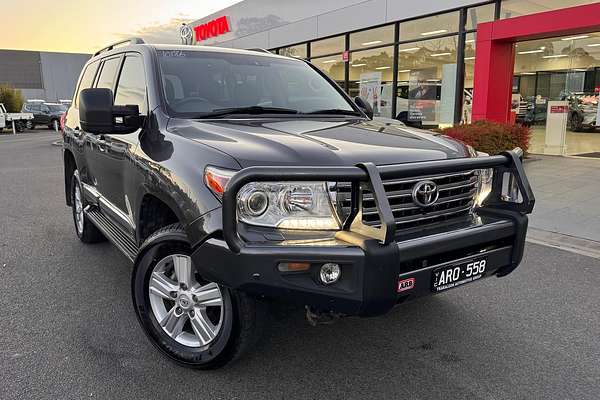 2013 Toyota Landcruiser Sahara VDJ200R