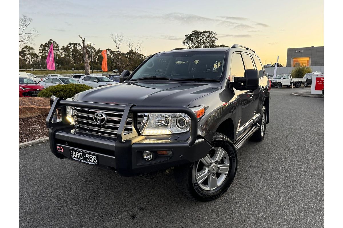 2013 Toyota Landcruiser Sahara VDJ200R