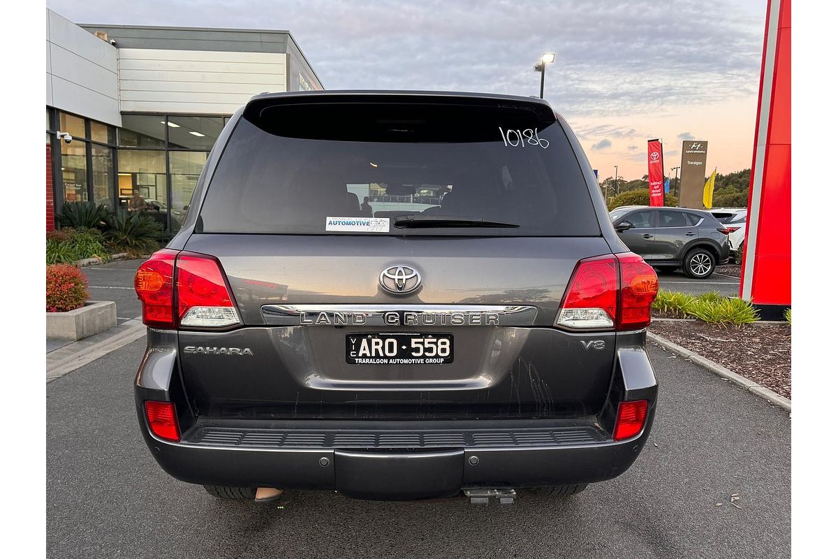 2013 Toyota Landcruiser Sahara VDJ200R