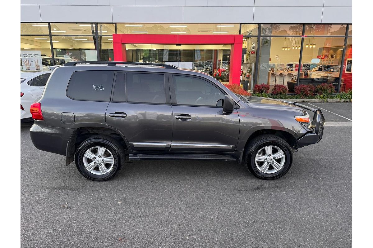 2013 Toyota Landcruiser Sahara VDJ200R