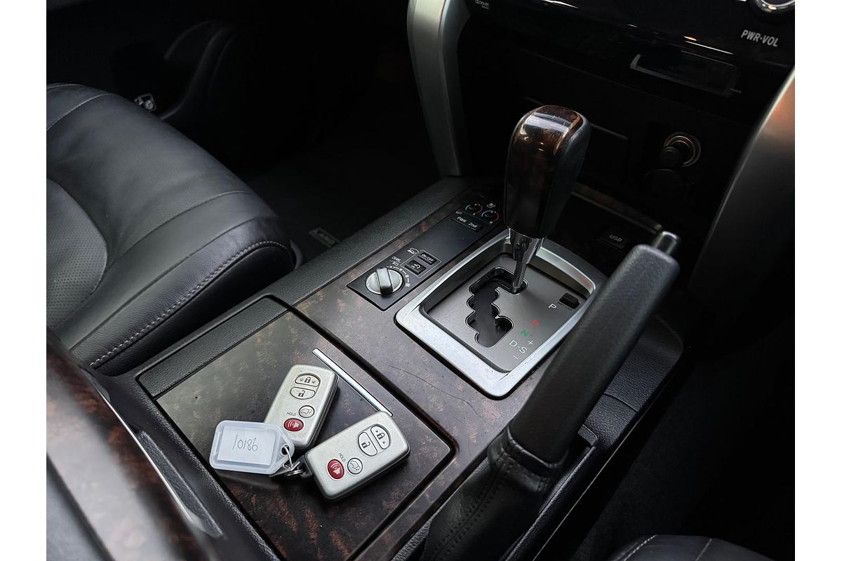 2013 Toyota Landcruiser Sahara VDJ200R