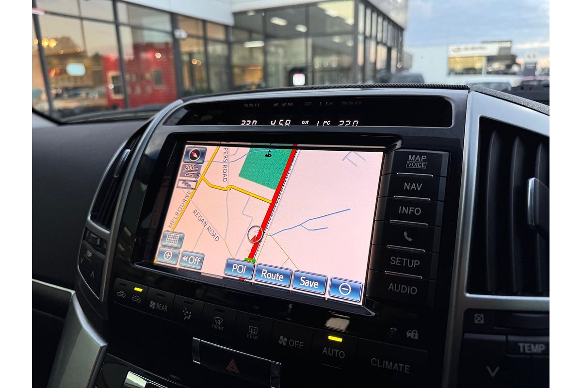 2013 Toyota Landcruiser Sahara VDJ200R