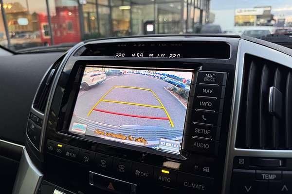 2013 Toyota Landcruiser Sahara VDJ200R