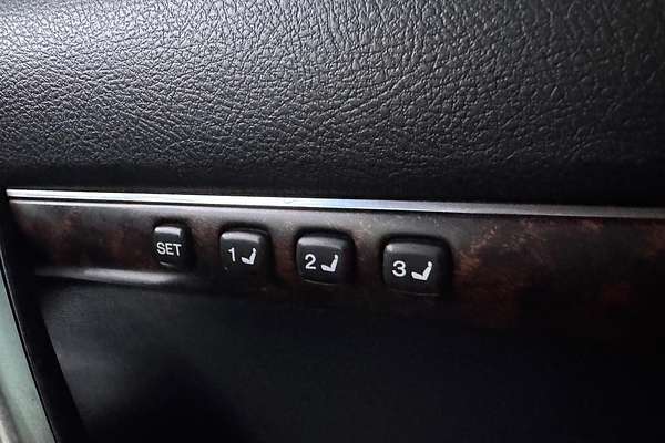 2013 Toyota Landcruiser Sahara VDJ200R