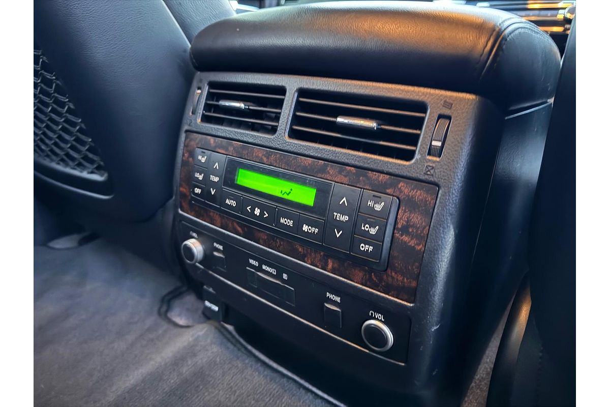 2013 Toyota Landcruiser Sahara VDJ200R