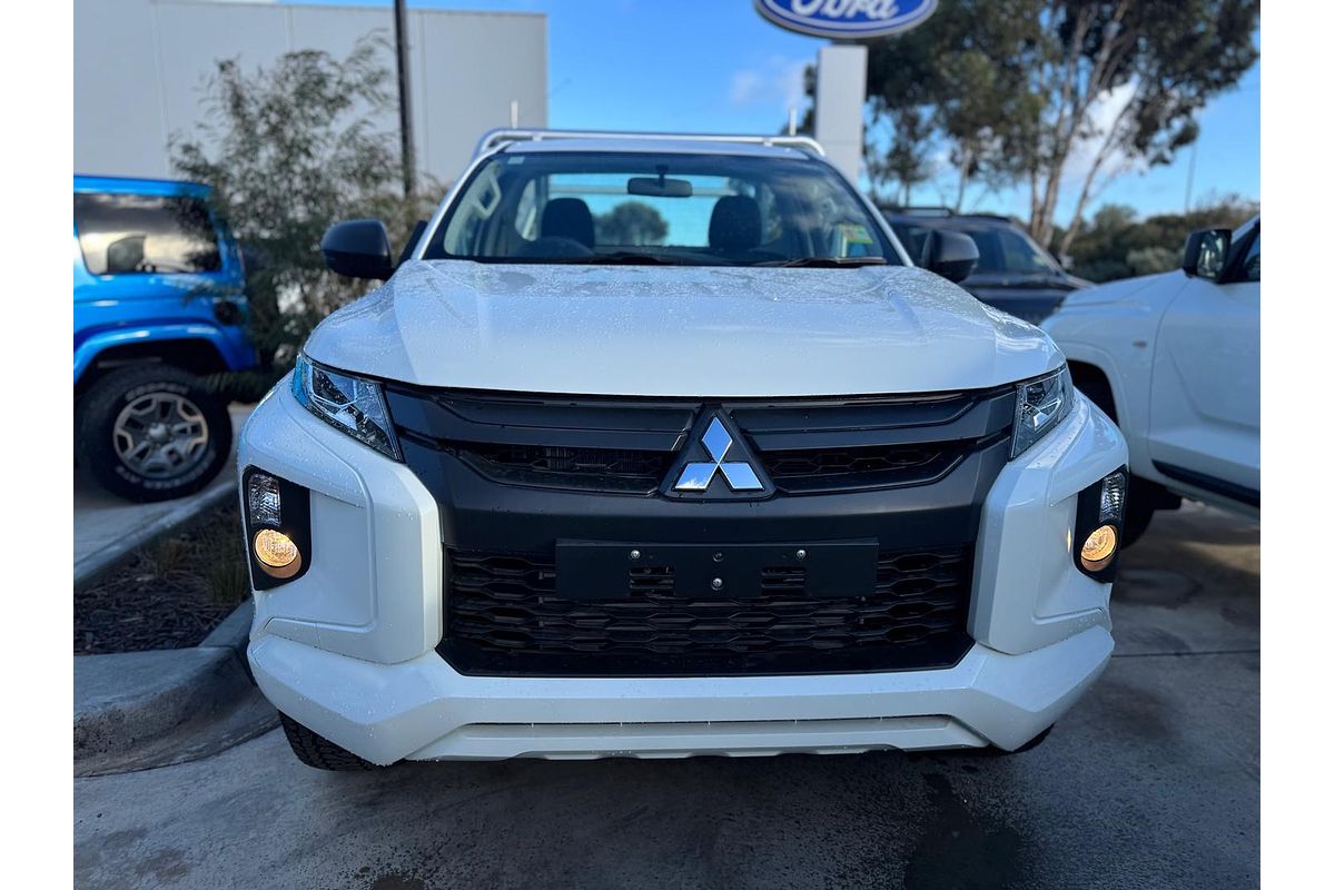 2024 Mitsubishi Triton GLX MR 4X4