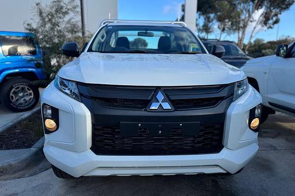 2024 Mitsubishi Triton GLX MR 4X4