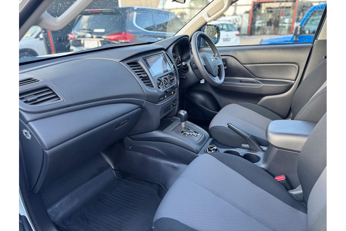 2024 Mitsubishi Triton GLX MR 4X4
