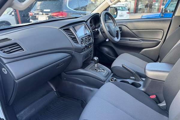 2024 Mitsubishi Triton GLX MR 4X4