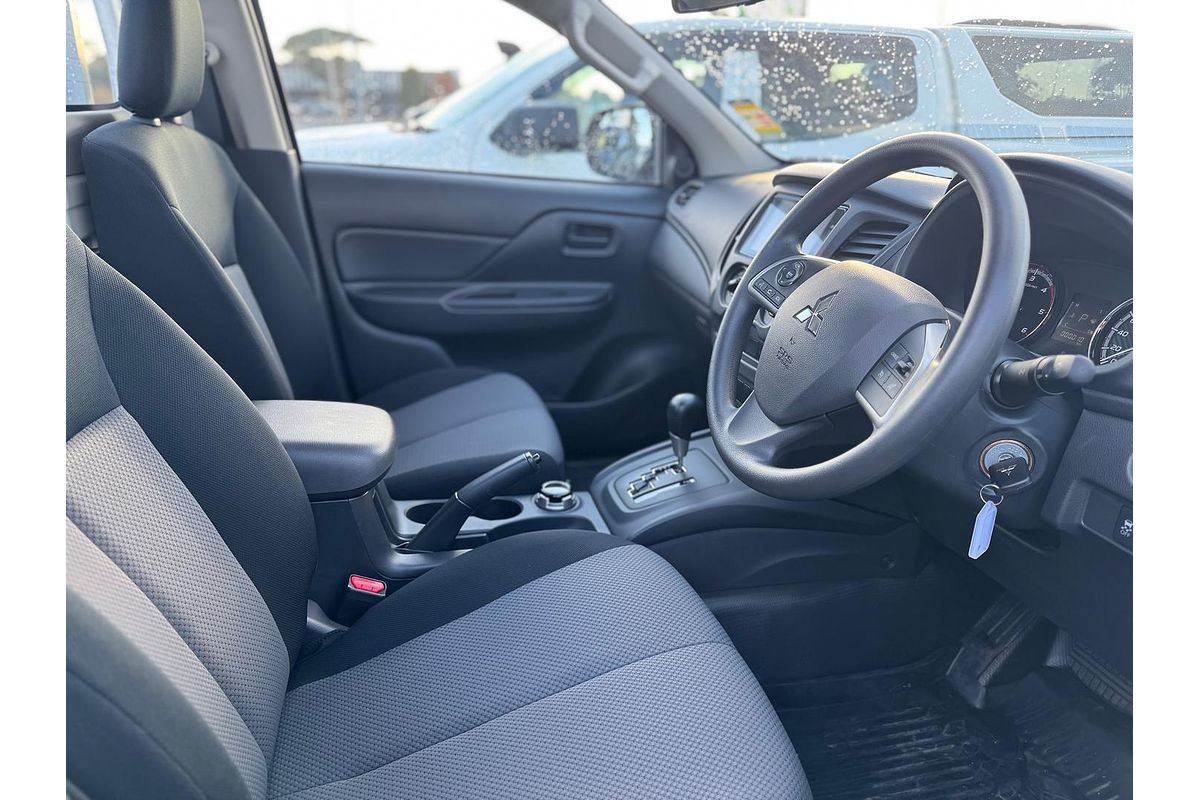2024 Mitsubishi Triton GLX MR 4X4