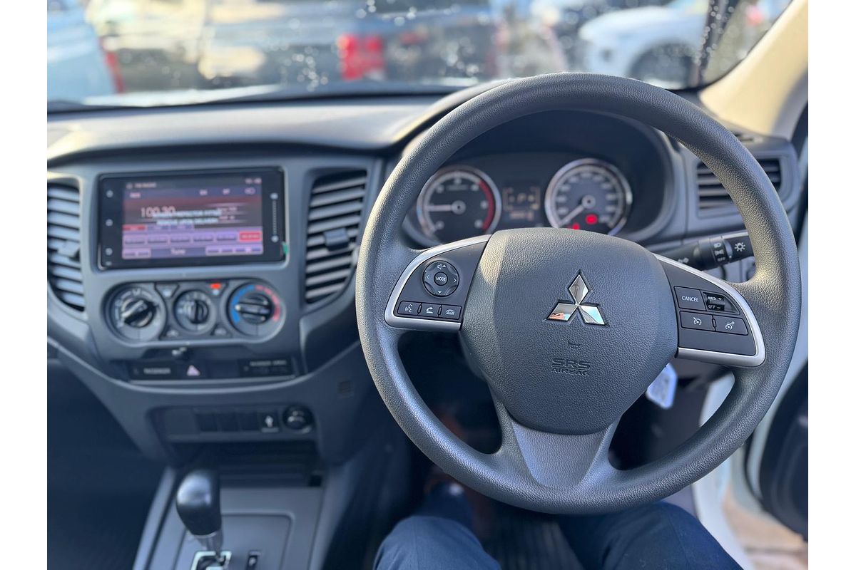 2024 Mitsubishi Triton GLX MR 4X4